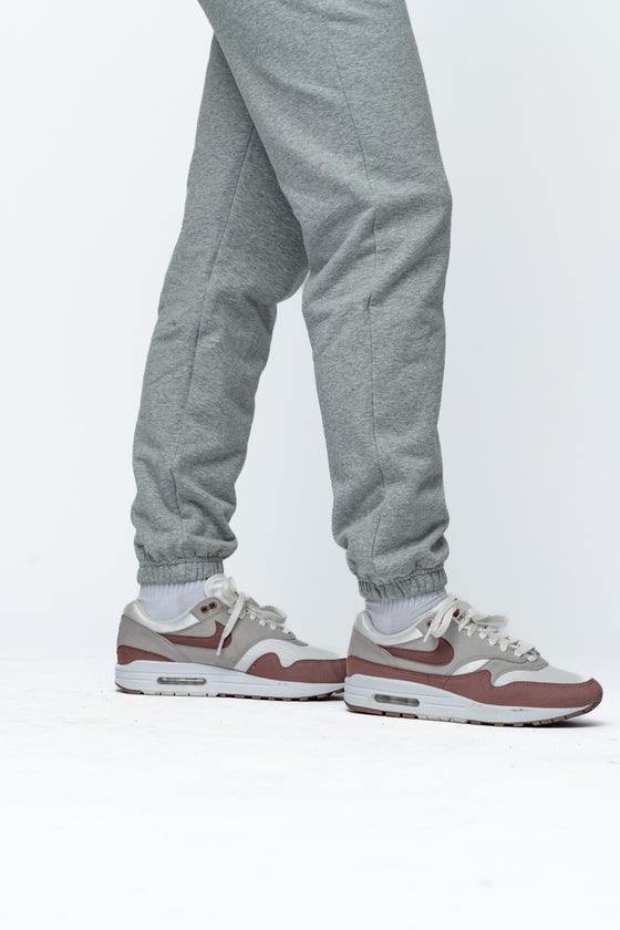 ELITE LEAGUE Cloud Sweatpants | Embroidered